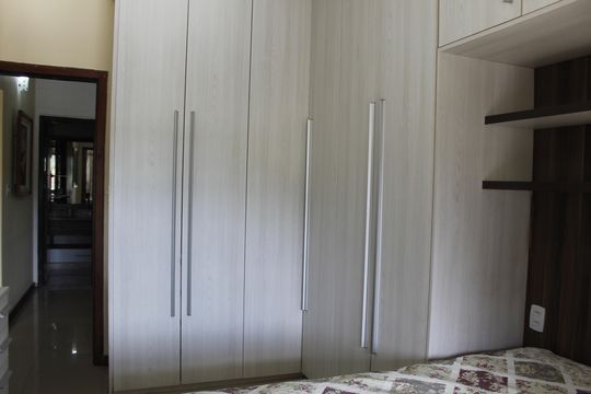 Quarto 1 de casa de condomínio à venda com 5 quartos, 303m² em Anil, Rio de Janeiro