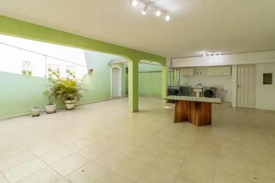 Quintal de casa à venda com 3 quartos, 300m² em Jardim Bom Clima, Guarulhos
