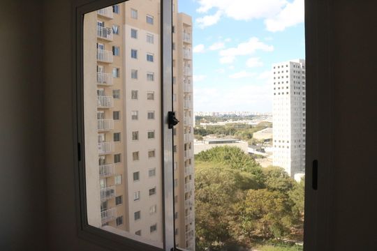 Quarto 1 de apartamento à venda com 2 quartos, 35m² em Parque Industrial Tomas Edson, São Paulo
