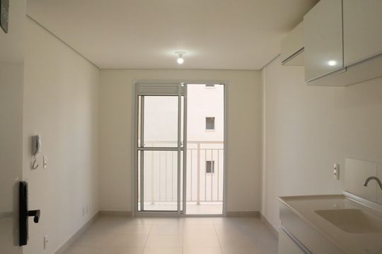 Apartamento à venda com 2 quartos, 35m² em Parque Industrial Tomas Edson, São Paulo