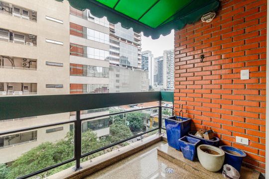 Varanda de apartamento para alugar com 2 quartos, 106m² em Pinheiros, São Paulo