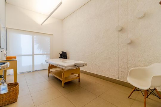 Área comum - Sala de Massagem de apartamento para alugar com 2 quartos, 106m² em Pinheiros, São Paulo
