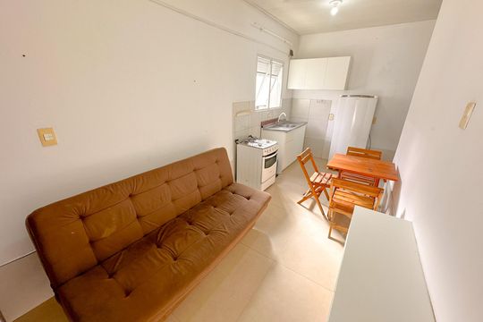 Apartamento para alugar com 1 quarto, 30m² em São João do Rio Vermelho, Florianópolis
