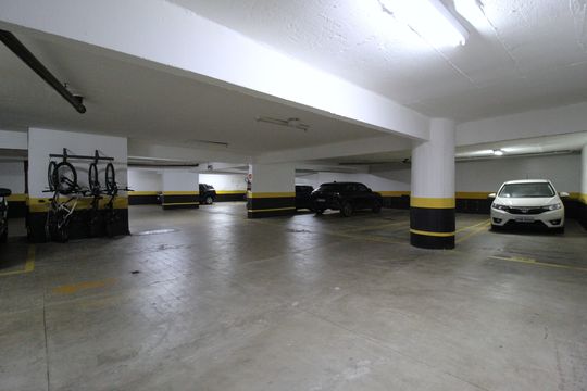 Garagem de apartamento para alugar com 2 quartos, 72m² em Moema, São Paulo