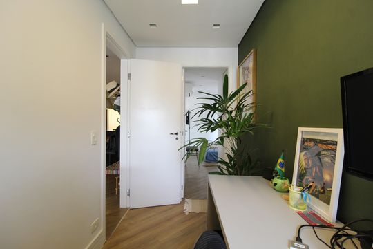 Quarto de apartamento para alugar com 2 quartos, 72m² em Moema, São Paulo