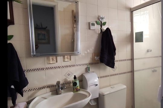 Banheiro de apartamento à venda com 2 quartos, 78m² em Vila Indiana, São Paulo