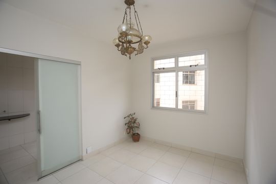 Sala de apartamento para alugar com 3 quartos, 100m² em Coracao de Jesus, Belo Horizonte