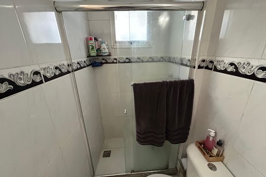 Banheiro de apartamento para alugar com 2 quartos, 54m² em Campinho, Rio de Janeiro