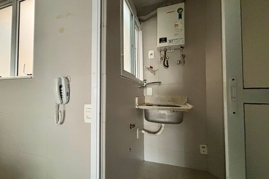 Cozinha/área de serviço de apartamento à venda com 3 quartos, 73m² em Leme, Rio de Janeiro