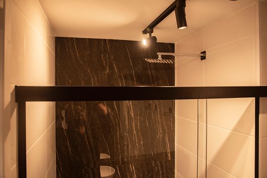 Banheiro de kitnet/studio para alugar com 1 quarto, 28m² em Vila Clementino, São Paulo
