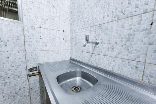 Cozinha de kitnet/studio para alugar com 1 quarto, 20m² em Santa Teresa, Rio de Janeiro