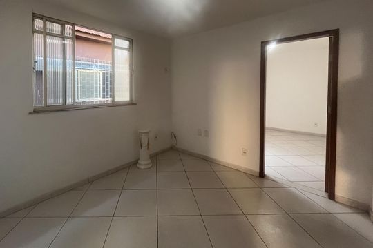 Casa para alugar com 2 quartos, 70m² em Brás de Pina, Rio de Janeiro