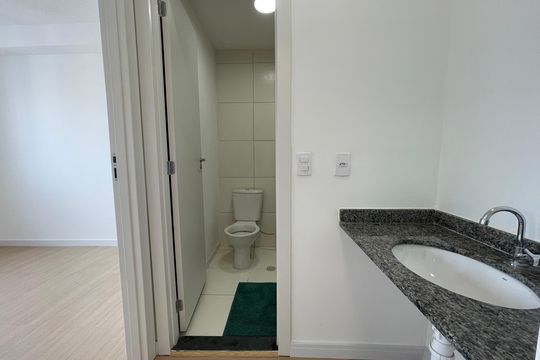 Banheiro de apartamento à venda com 2 quartos, 34m² em Jaguaré, São Paulo