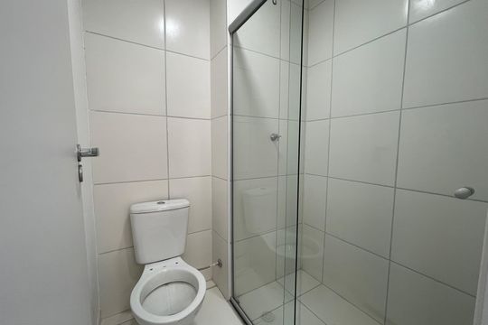 Banheiro de apartamento à venda com 2 quartos, 34m² em Jaguaré, São Paulo
