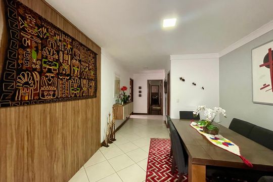 Casa à venda com 3 quartos, 200m² em Bela Aliança, São Paulo