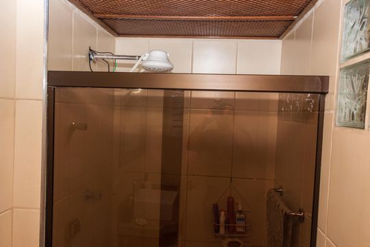 Banheiro de apartamento para alugar com 3 quartos, 64m² em Vila Sao Paulo, São Paulo
