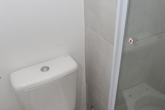 Banheiro de apartamento à venda com 1 quarto, 40m² em Várzea da Barra Funda, São Paulo