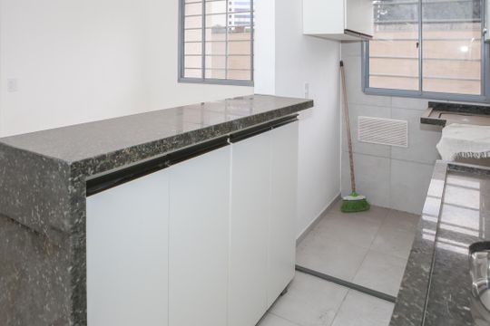 Cozinha e Área de Serviço de apartamento à venda com 1 quarto, 40m² em Várzea da Barra Funda, São Paulo