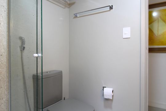 Banheiro Social de apartamento à venda com 2 quartos, 85m² em Vila Olímpia, São Paulo