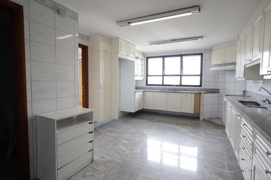 Cozinha de apartamento para alugar com 4 quartos, 637m² em Vila Andrade, São Paulo