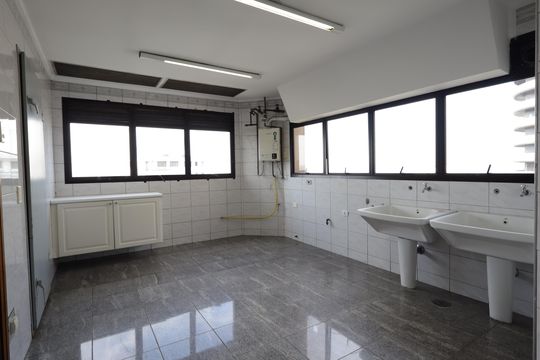 Área de Serviço de apartamento para alugar com 4 quartos, 637m² em Vila Andrade, São Paulo