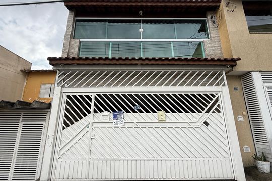 Fachada de casa à venda com 3 quartos, 236m² em Jardim Toscana, Guarulhos