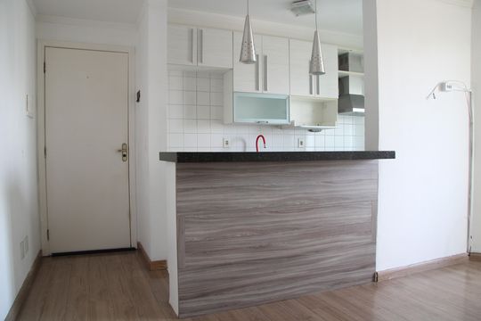 Cozinha de apartamento à venda com 2 quartos, 55m² em Vila Endres, Guarulhos