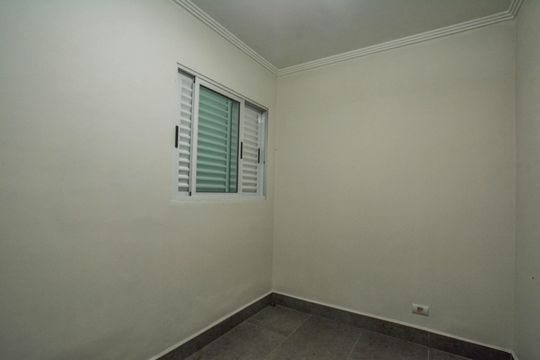 Quarto de Serviço de casa à venda com 4 quartos, 204m² em Vila Santa Teresa, Santo André