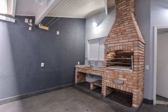 Área comum de casa à venda com 4 quartos, 204m² em Vila Santa Teresa, Santo André