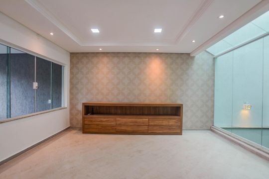 Casa à venda com 4 quartos, 204m² em Vila Santa Teresa, Santo André