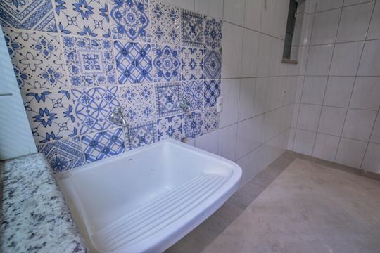 Área de Serviço de casa à venda com 4 quartos, 204m² em Vila Santa Teresa, Santo André