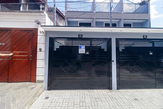 Fachada de casa à venda com 3 quartos, 135m² em Santo Amaro, São Paulo