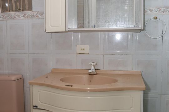 Banheiro de casa à venda com 2 quartos, 250m² em Lapa, São Paulo