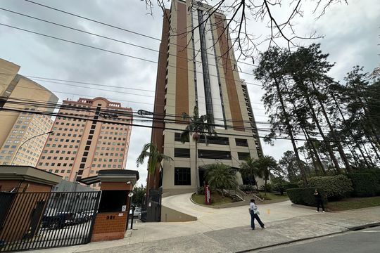 Fachada de kitnet/studio para alugar com 1 quarto, 42m² em Alphaville Industrial, Barueri