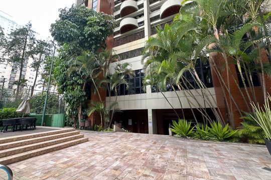 Área comum de kitnet/studio para alugar com 1 quarto, 42m² em Alphaville Industrial, Barueri