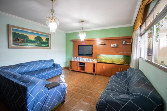 Casa para alugar com 4 quartos, 200m² em Jardim Sao Luiz, São Paulo