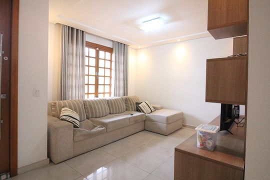 Sala de casa à venda com 4 quartos, 245m² em Vila Lucia, São Paulo