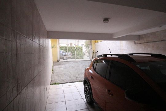 Garagem de casa à venda com 4 quartos, 245m² em Vila Lucia, São Paulo