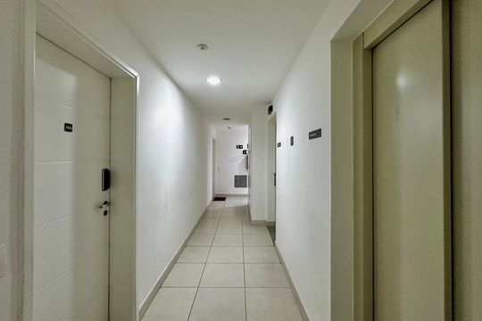Hall Apartamento de apartamento à venda com 1 quarto, 49m² em Vila Cordeiro, São Paulo