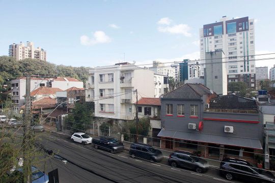Quarto 2 Vista de apartamento para alugar com 3 quartos, 79m² em Auxiliadora, Porto Alegre