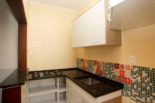 Cozinha e Área de Serviço de apartamento para alugar com 3 quartos, 79m² em Auxiliadora, Porto Alegre