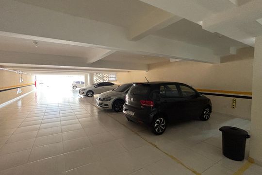 Garagem de apartamento à venda com 2 quartos, 81m² em Jardim Bela Vista, Santo André