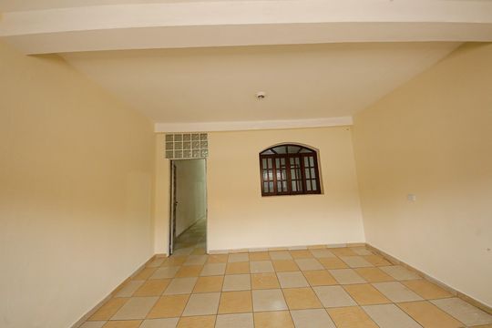 Garagem de casa à venda com 2 quartos, 300m² em Jardim Tiete, São Paulo