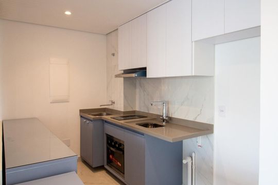 Cozinha de apartamento para alugar com 1 quarto, 44m² em Parque Campolim, Sorocaba