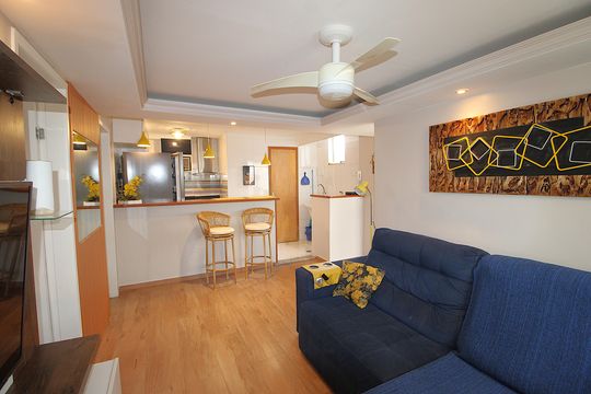 Sala de apartamento à venda com 2 quartos, 65m² em Del Castilho, Rio de Janeiro