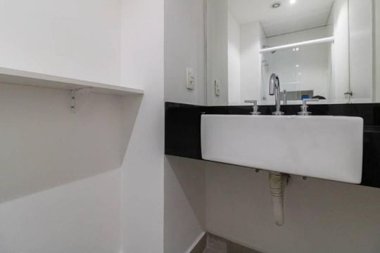 Banheiro de apartamento para alugar com 1 quarto, 54m² em Vila Mariana, São Paulo