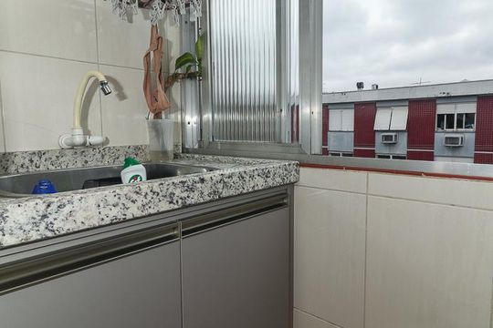 Área de Serviço de apartamento para alugar com 2 quartos, 58m² em Jardim São Pedro, Porto Alegre