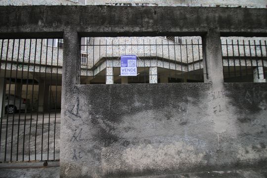 Placa de apartamento à venda com 2 quartos, 70m² em Penha Circular, Rio de Janeiro