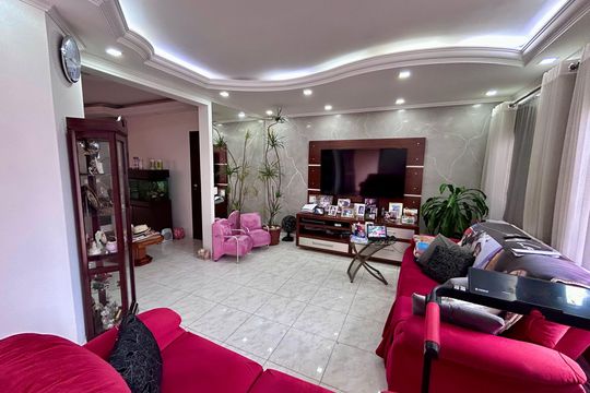 Sala de casa à venda com 3 quartos, 206m² em Jardim Santa Clara, Guarulhos