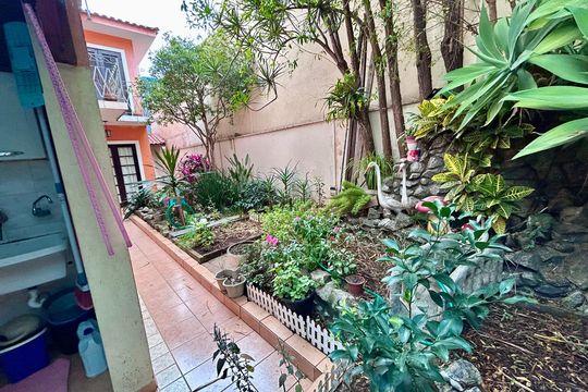Quintal de casa à venda com 3 quartos, 206m² em Jardim Santa Clara, Guarulhos